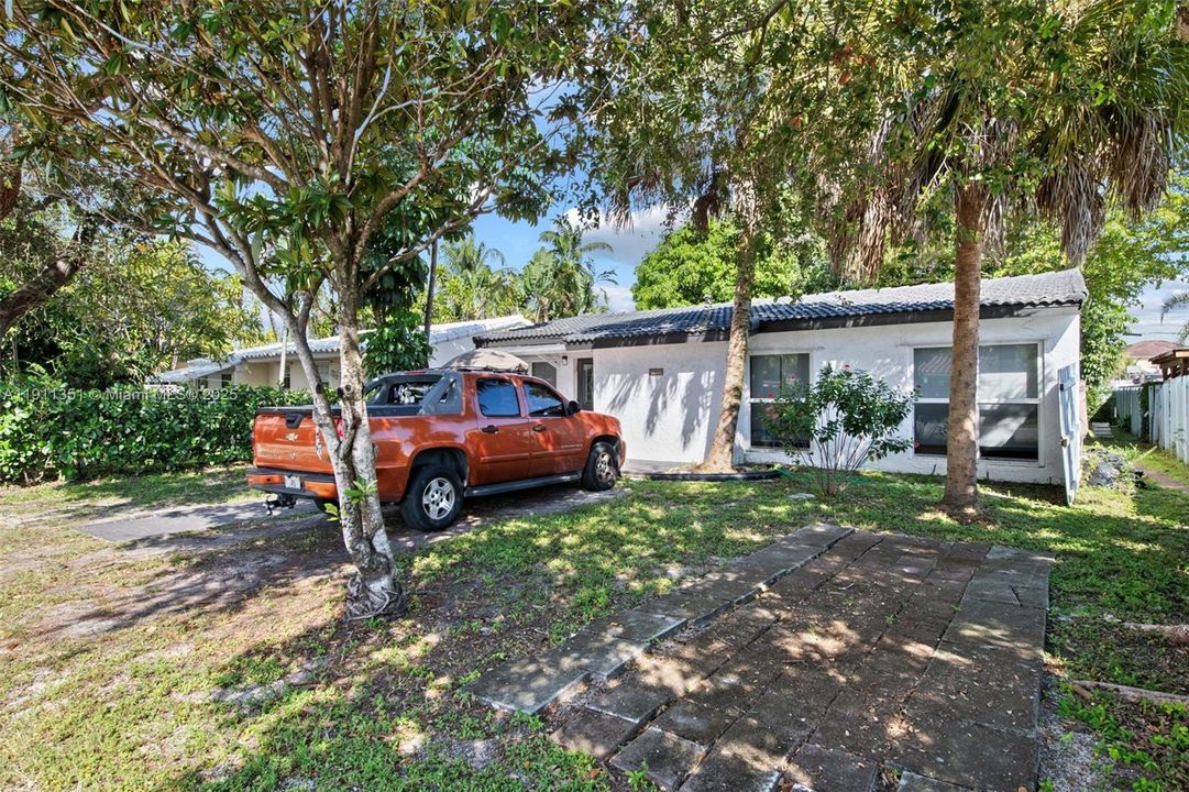 2227 Cleveland Street