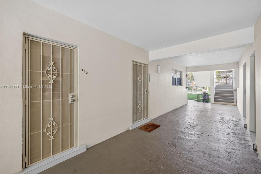 For Sale: $150,000 (2 beds, 2 baths, 960 Square Feet)