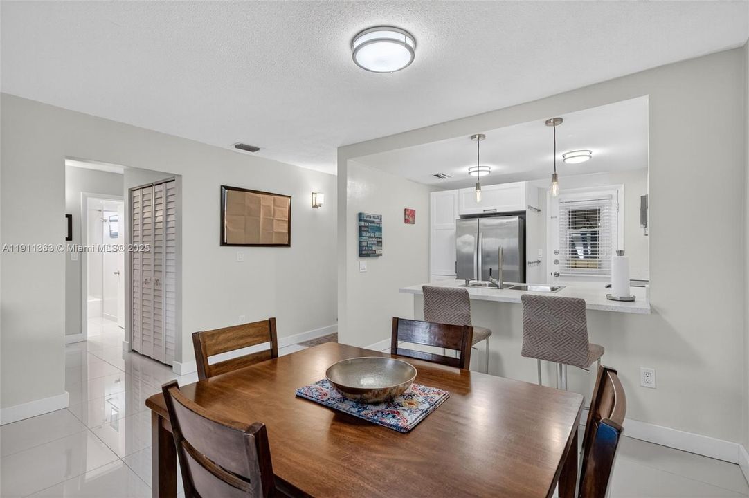 For Sale: $150,000 (2 beds, 2 baths, 960 Square Feet)