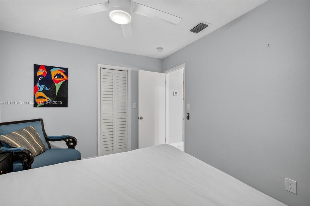 For Sale: $150,000 (2 beds, 2 baths, 960 Square Feet)