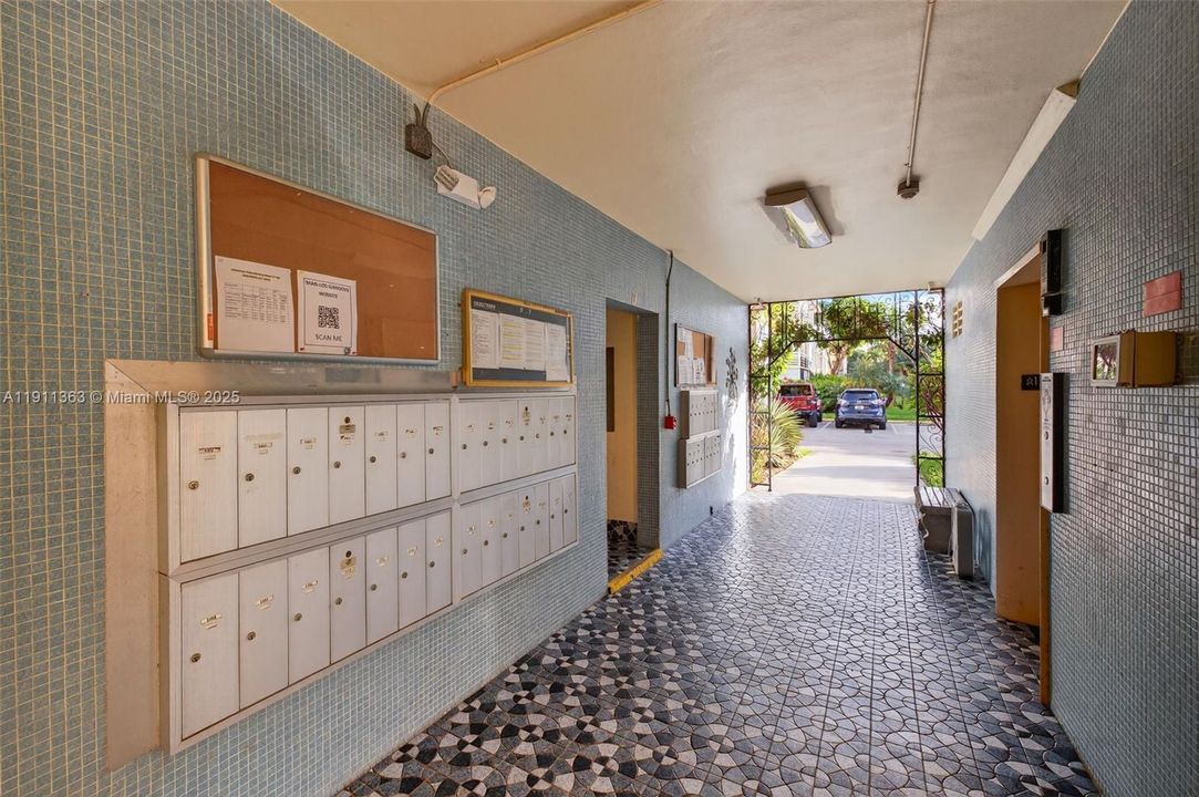 For Sale: $150,000 (2 beds, 2 baths, 960 Square Feet)