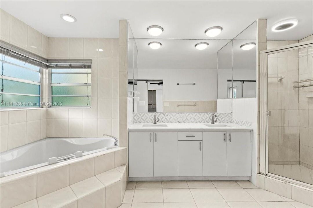 待售: $559,000 (3 贝兹, 2 浴室, 2023 平方英尺)