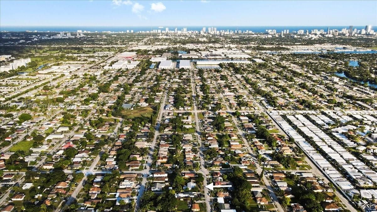 待售: $559,000 (3 贝兹, 2 浴室, 2023 平方英尺)