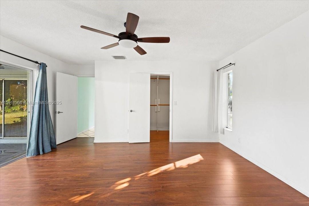 待售: $559,000 (3 贝兹, 2 浴室, 2023 平方英尺)