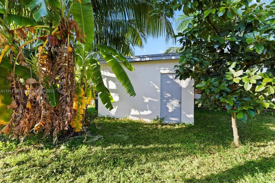 待售: $559,000 (3 贝兹, 2 浴室, 2023 平方英尺)