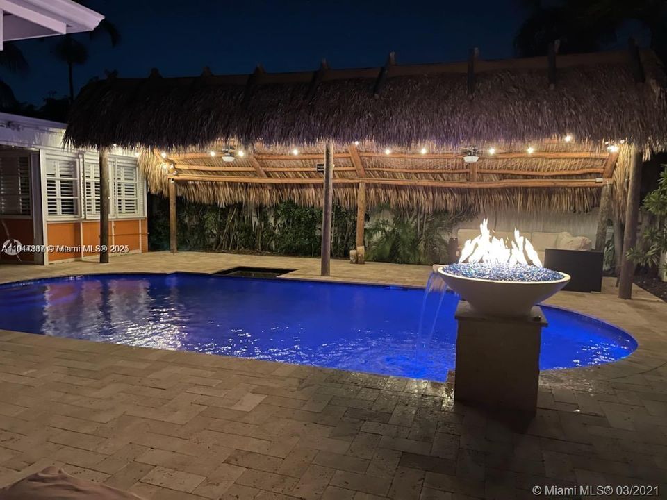 For Rent: $8,500 (4 beds, 2 baths, 1733 Square Feet)