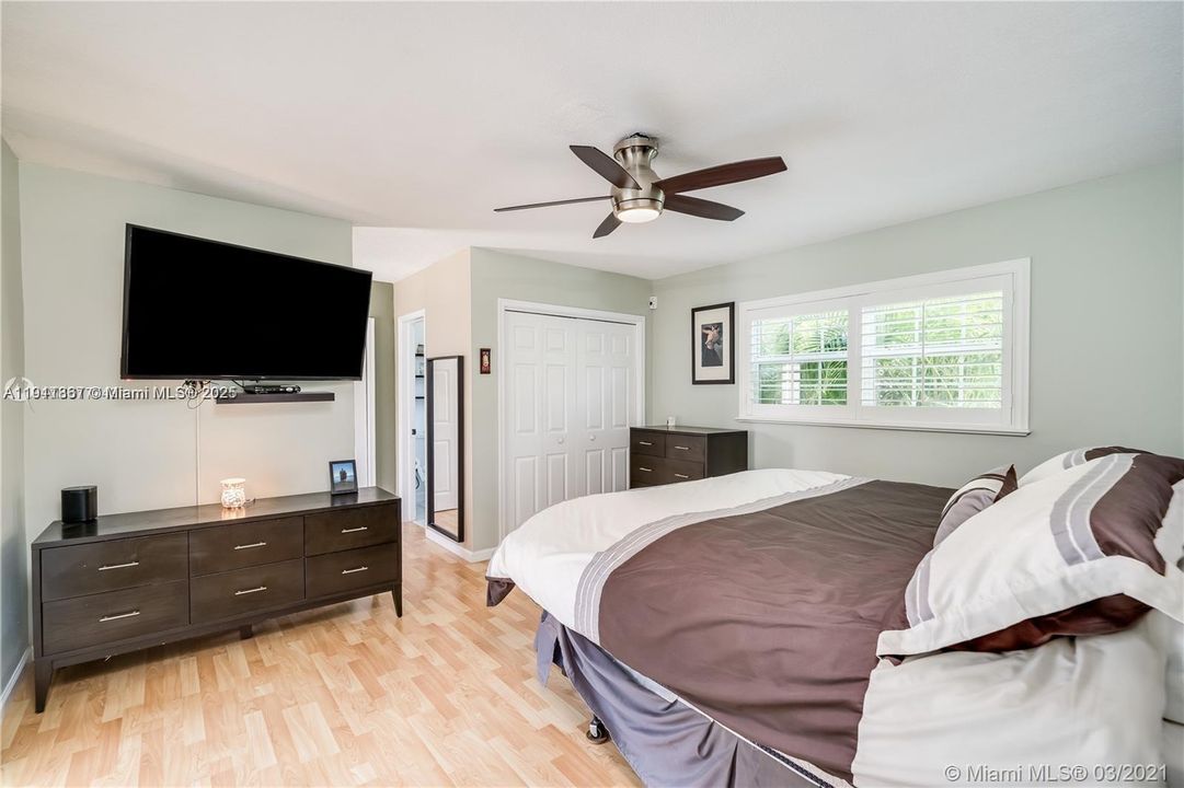 For Rent: $8,500 (4 beds, 2 baths, 1733 Square Feet)