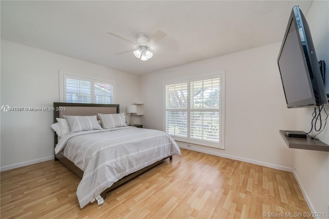 For Rent: $8,500 (4 beds, 2 baths, 1733 Square Feet)