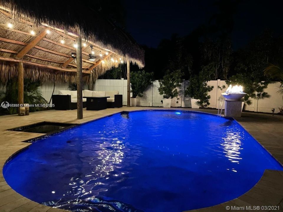 For Rent: $8,500 (4 beds, 2 baths, 1733 Square Feet)