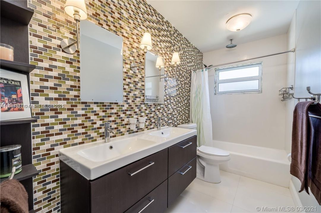 For Rent: $8,500 (4 beds, 2 baths, 1733 Square Feet)