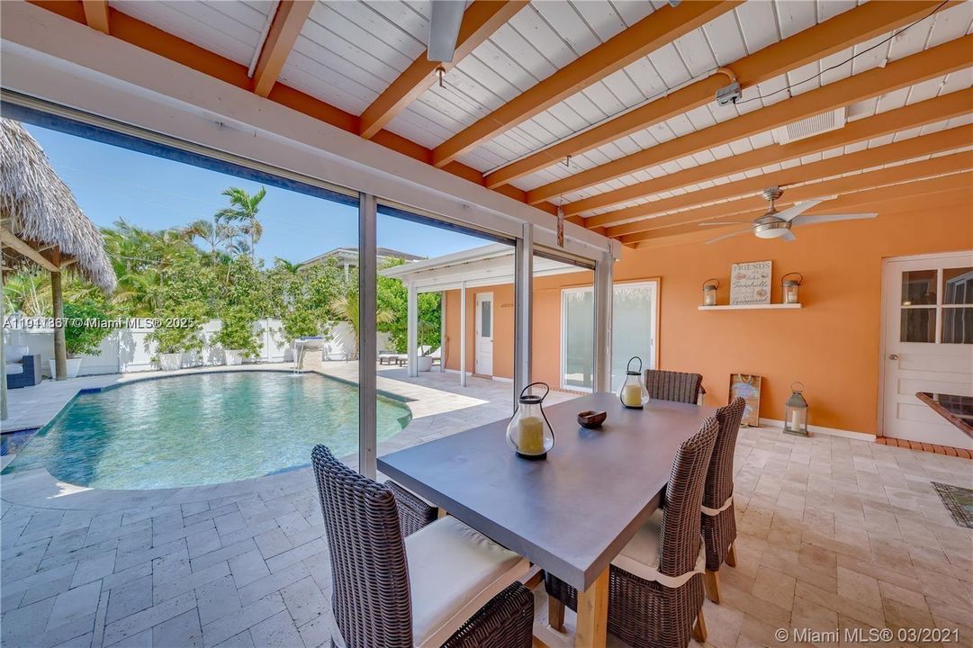 For Rent: $8,500 (4 beds, 2 baths, 1733 Square Feet)