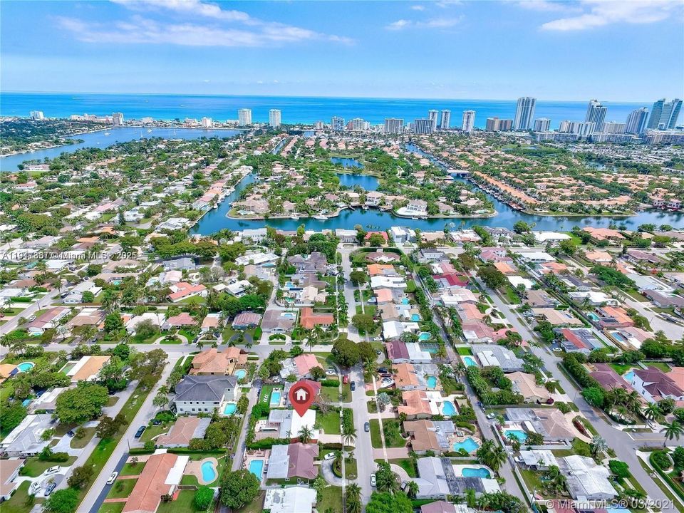 For Rent: $8,500 (4 beds, 2 baths, 1733 Square Feet)