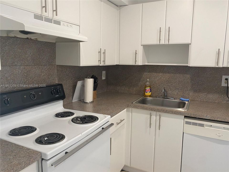 En Venta: $299,900 (1 camas, 1 baños, 685 Pies cuadrados)