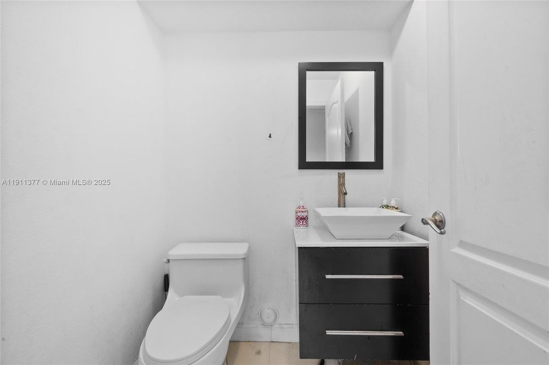 Active With Contract: $599,000 (4 beds, 2 baths, 1648 Square Feet)