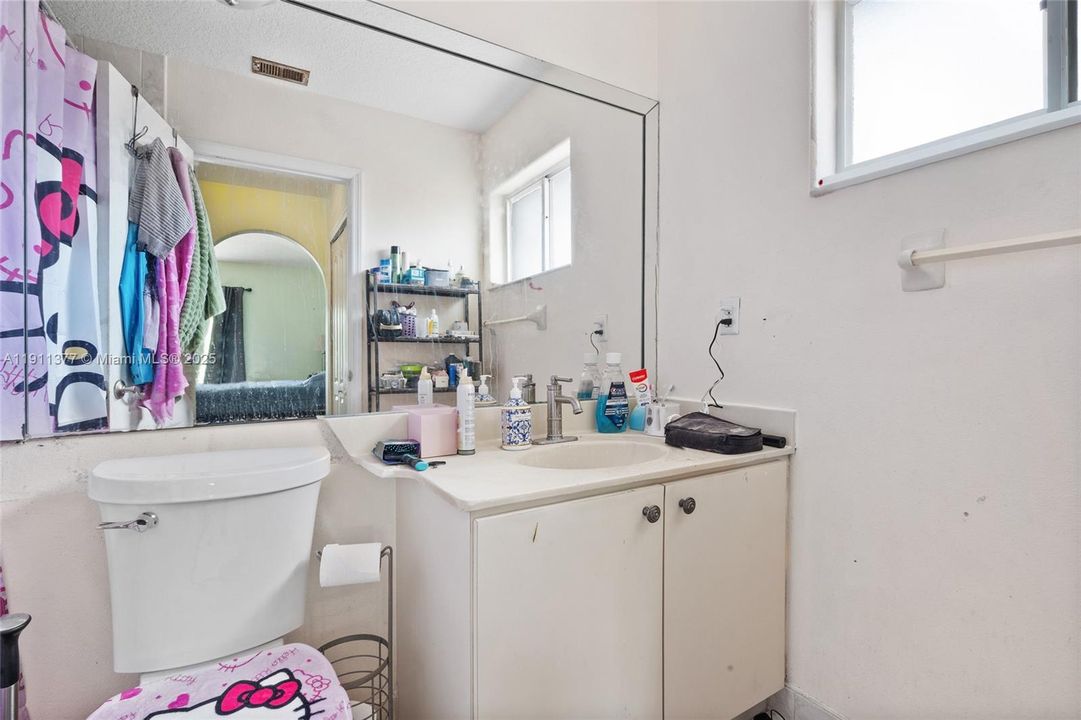 Active With Contract: $599,000 (4 beds, 2 baths, 1648 Square Feet)