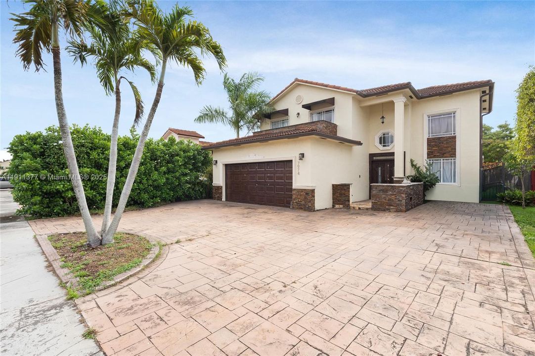 Active With Contract: $599,000 (4 beds, 2 baths, 1648 Square Feet)