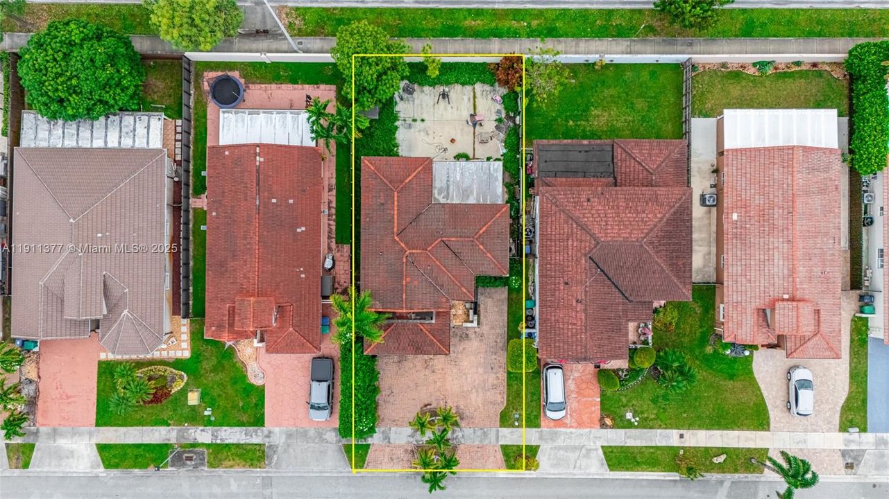 Active With Contract: $599,000 (4 beds, 2 baths, 1648 Square Feet)