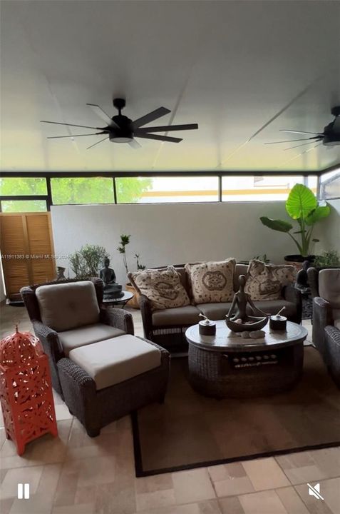 For Sale: $595,000 (3 beds, 3 baths, 1851 Square Feet)