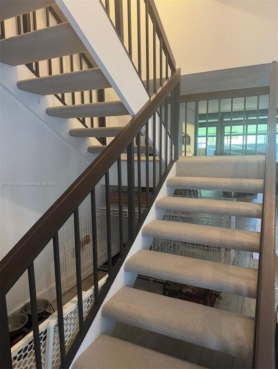 For Sale: $595,000 (3 beds, 3 baths, 1851 Square Feet)