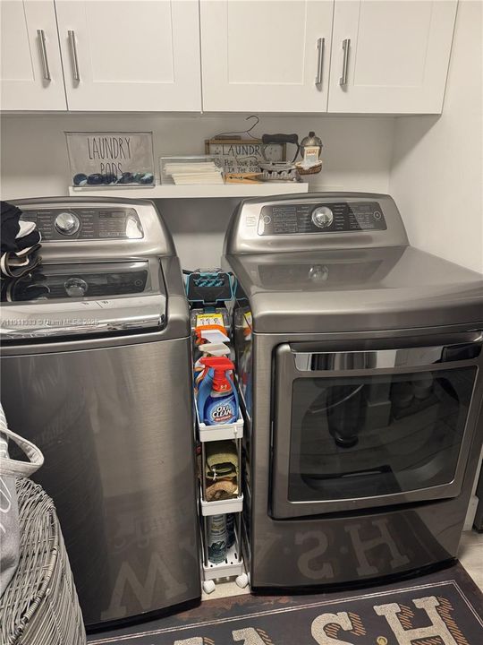 For Sale: $595,000 (3 beds, 3 baths, 1851 Square Feet)