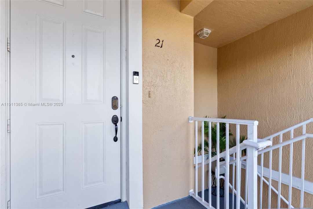 待售: $285,000 (3 贝兹, 2 浴室, 1151 平方英尺)