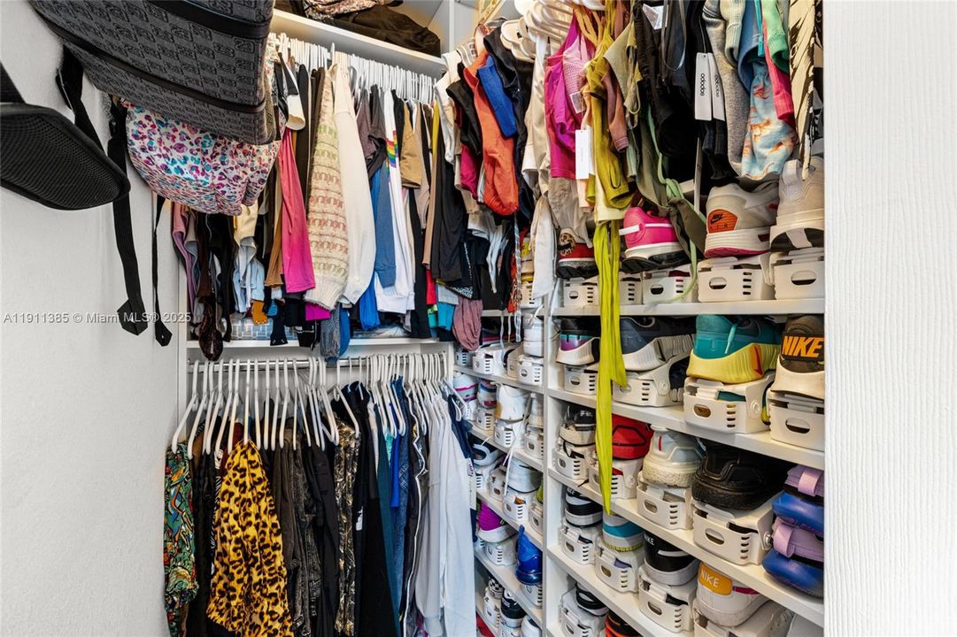 待售: $285,000 (3 贝兹, 2 浴室, 1151 平方英尺)