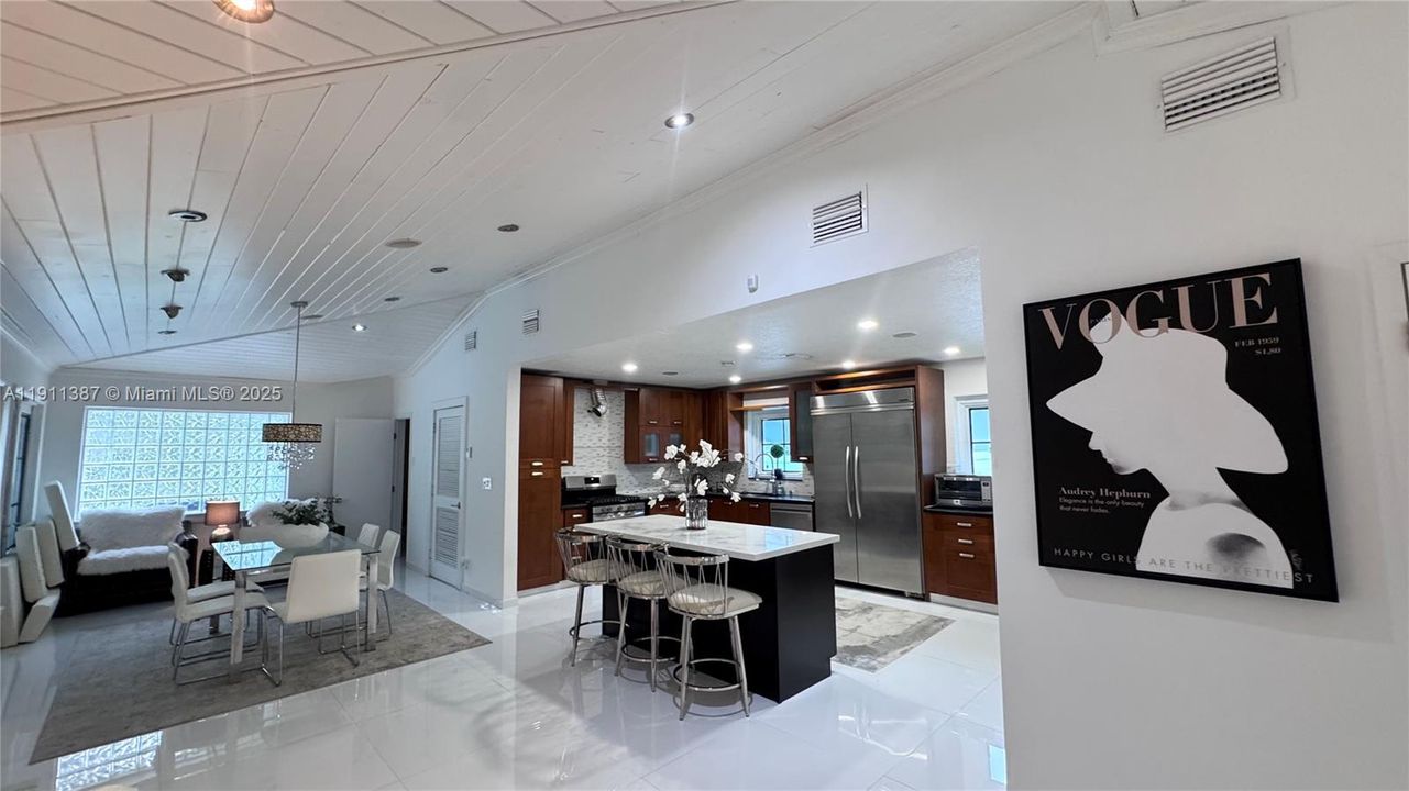 For Rent: $6,500 (4 beds, 2 baths, 2002 Square Feet)