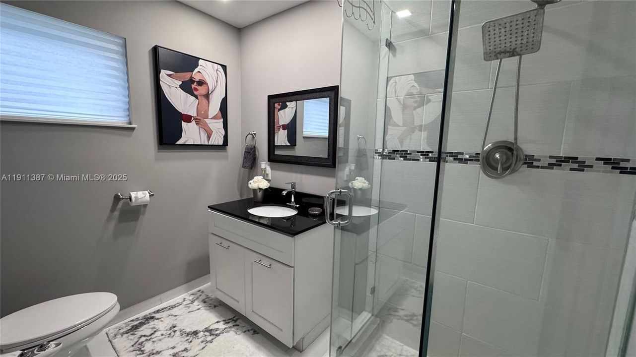 For Rent: $6,500 (4 beds, 2 baths, 2002 Square Feet)