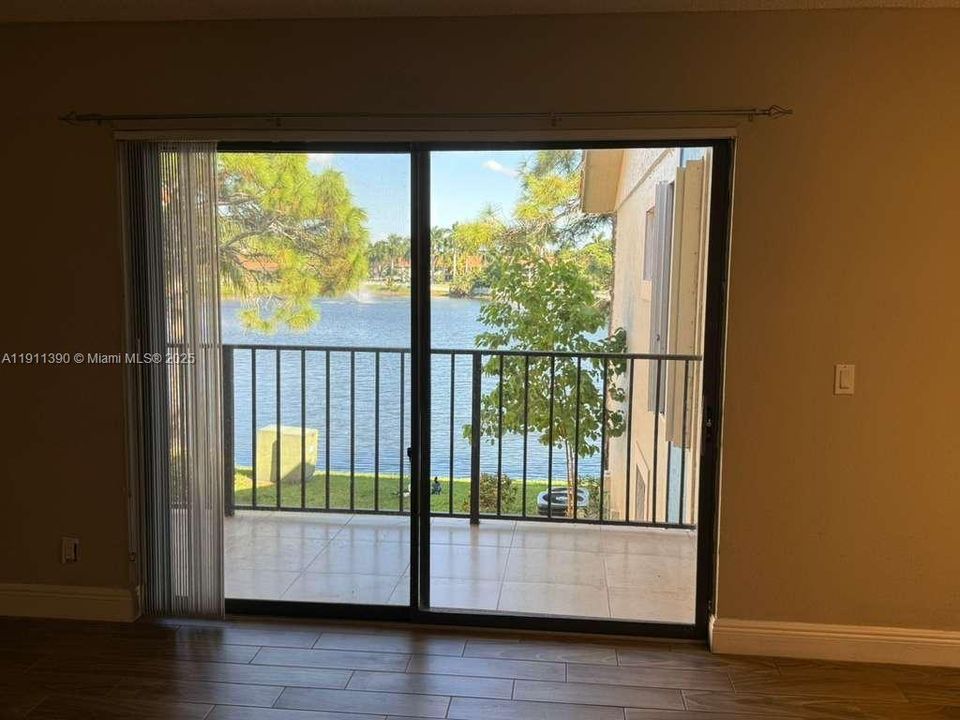 En Renta: $1,800 (2 camas, 2 baños, 904 Pies cuadrados)