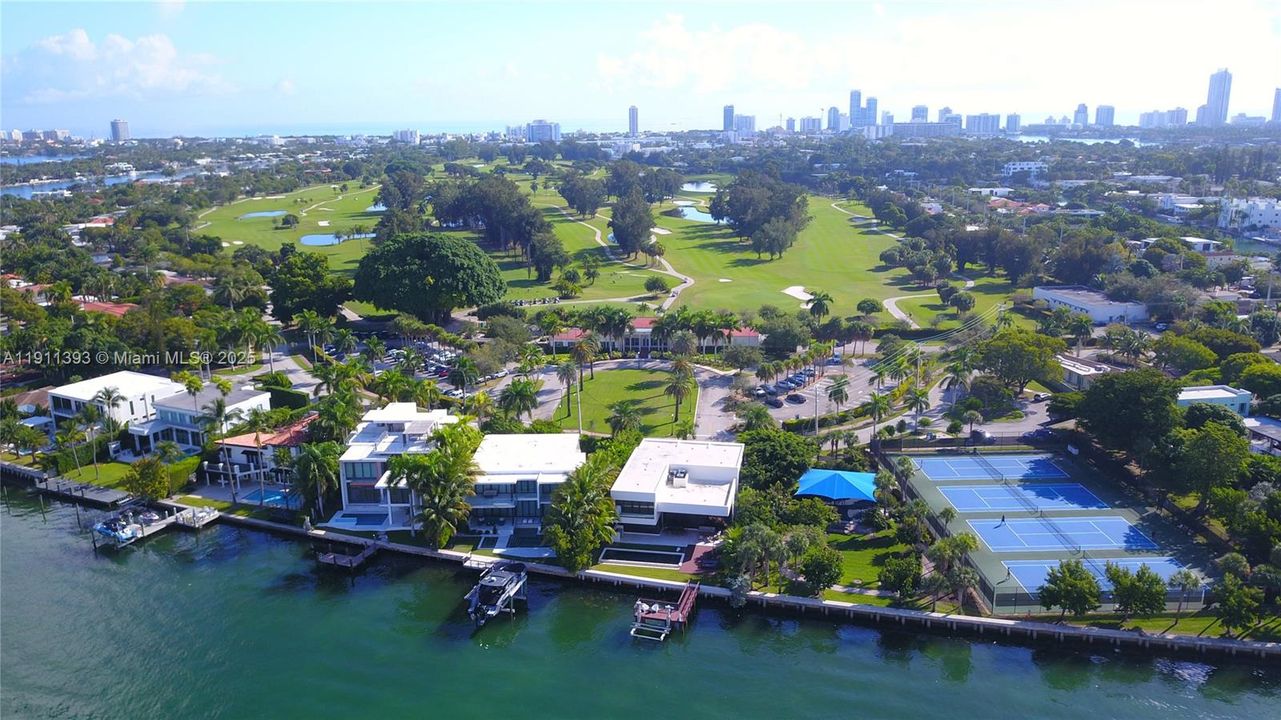 For Sale: $6,350,000 (6 beds, 6 baths, 6500 Square Feet)