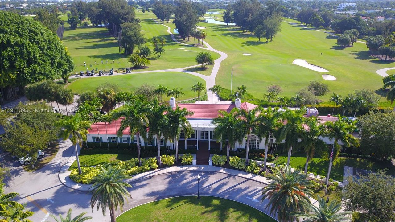 For Sale: $6,350,000 (6 beds, 6 baths, 6500 Square Feet)