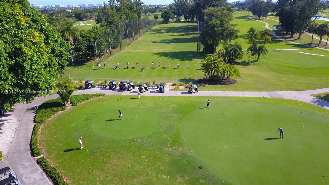 For Sale: $6,350,000 (6 beds, 6 baths, 6500 Square Feet)