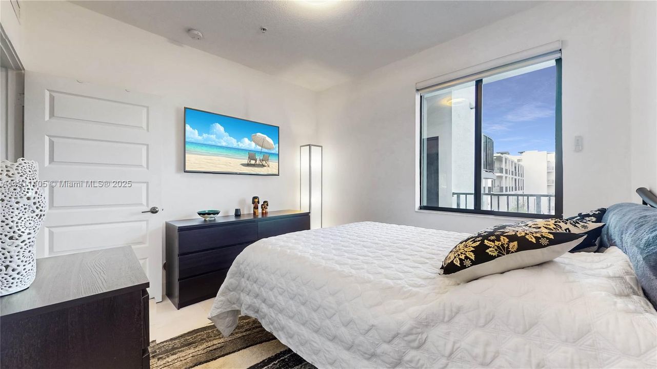 Active With Contract: $505,000 (3 beds, 2 baths, 1124 Square Feet)