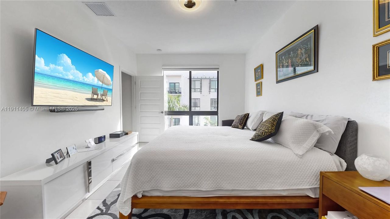 Active With Contract: $505,000 (3 beds, 2 baths, 1124 Square Feet)