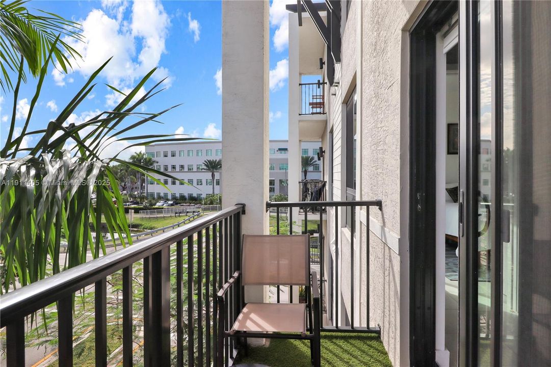 Active With Contract: $505,000 (3 beds, 2 baths, 1124 Square Feet)