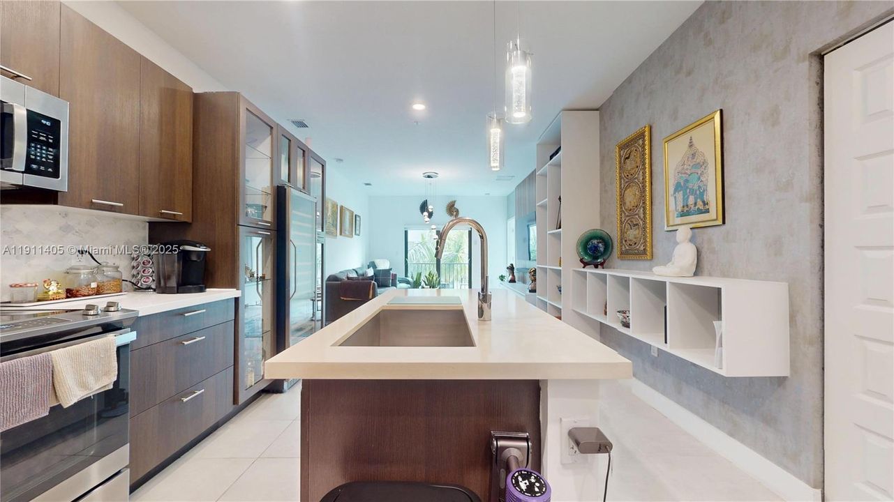 Active With Contract: $505,000 (3 beds, 2 baths, 1124 Square Feet)