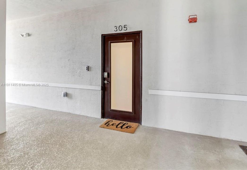 Active With Contract: $505,000 (3 beds, 2 baths, 1124 Square Feet)