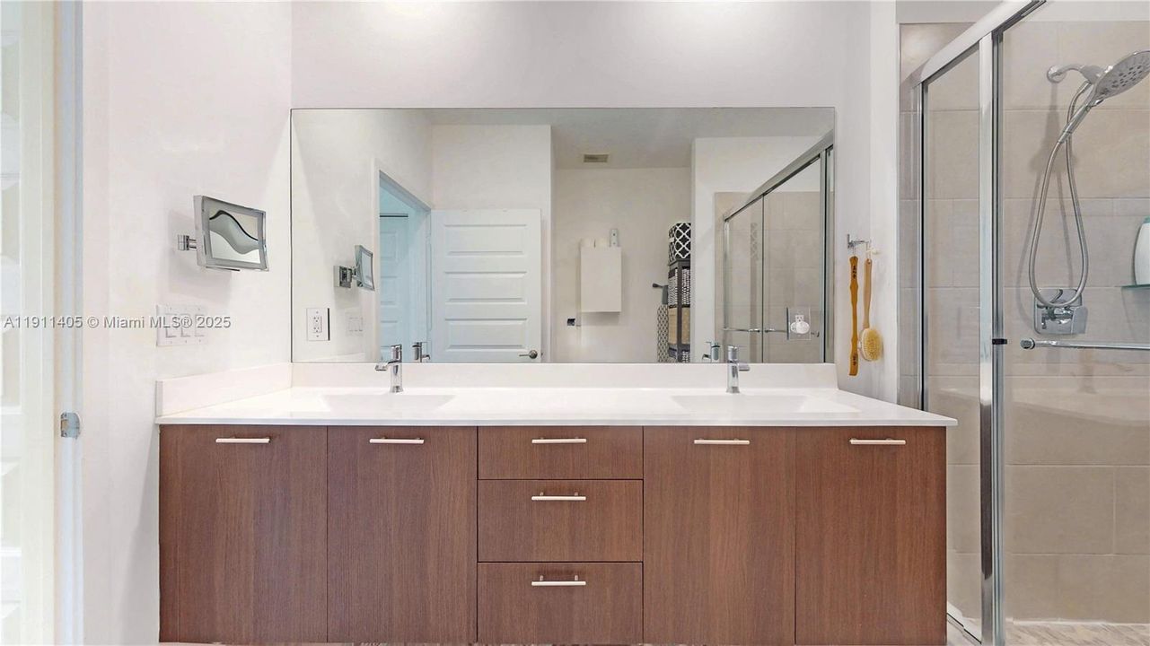 Active With Contract: $505,000 (3 beds, 2 baths, 1124 Square Feet)