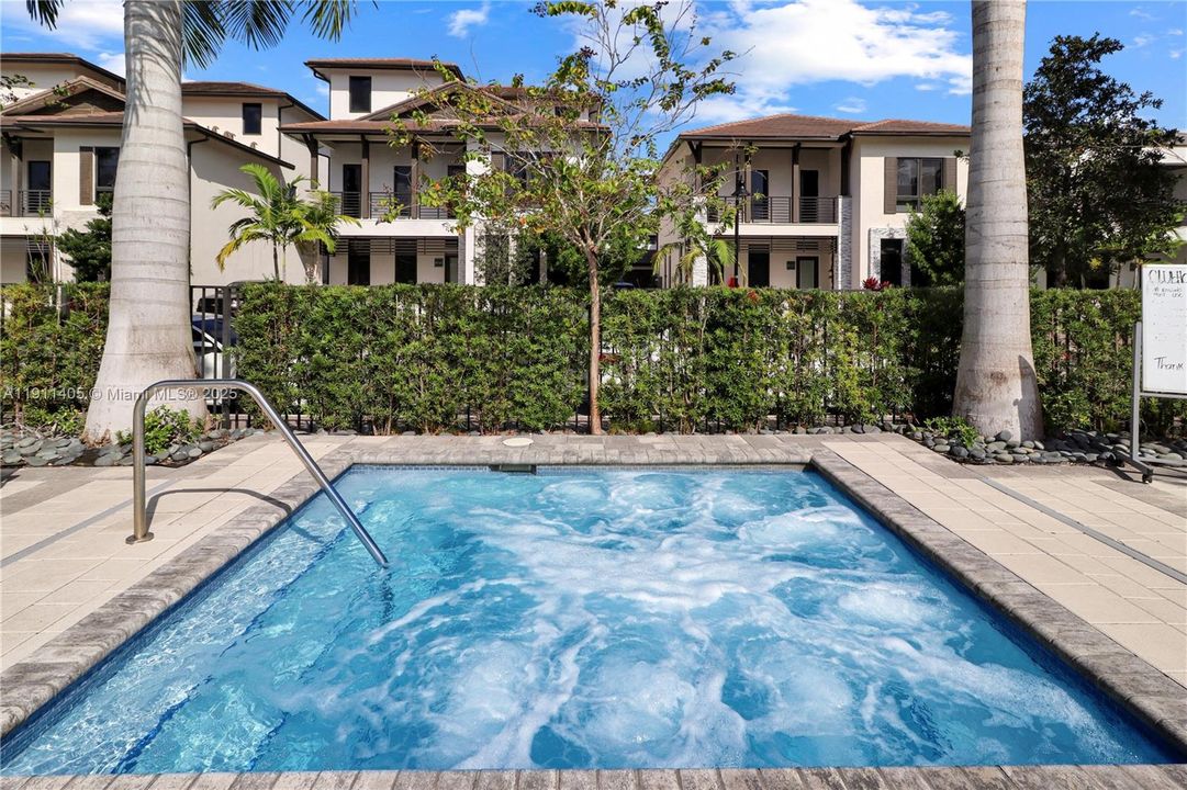 Active With Contract: $505,000 (3 beds, 2 baths, 1124 Square Feet)