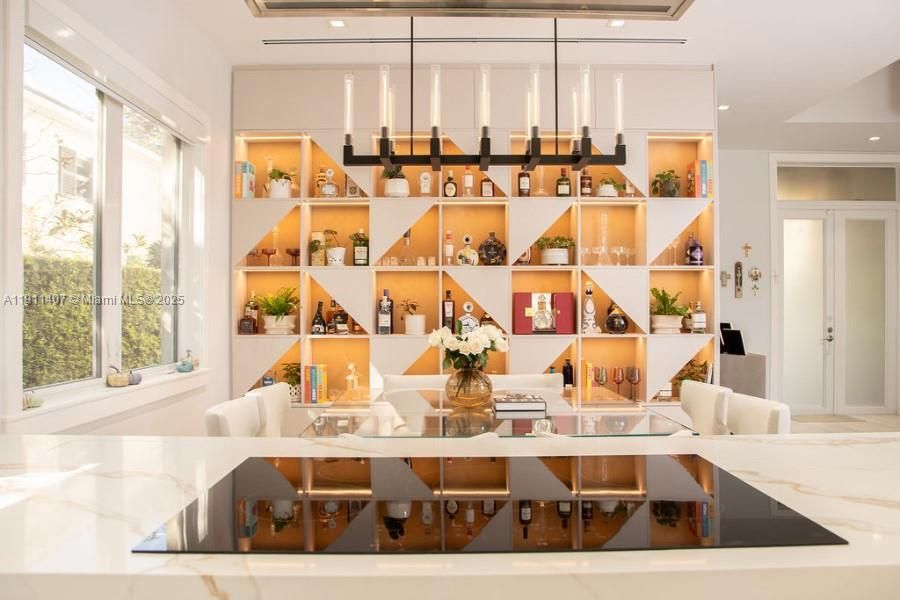 For Sale: $3,975,000 (4 beds, 4 baths, 3451 Square Feet)