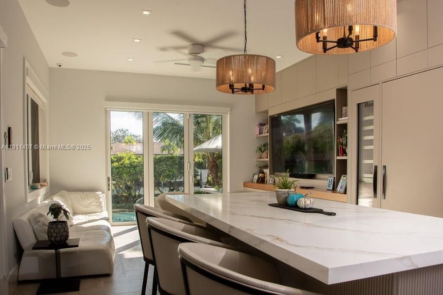 For Sale: $3,975,000 (4 beds, 4 baths, 3451 Square Feet)