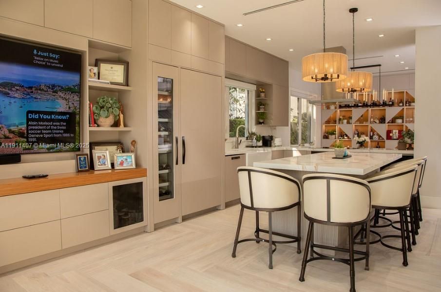 For Sale: $3,975,000 (4 beds, 4 baths, 3451 Square Feet)