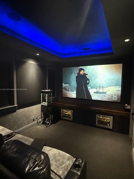 For Sale: $3,975,000 (4 beds, 4 baths, 3451 Square Feet)