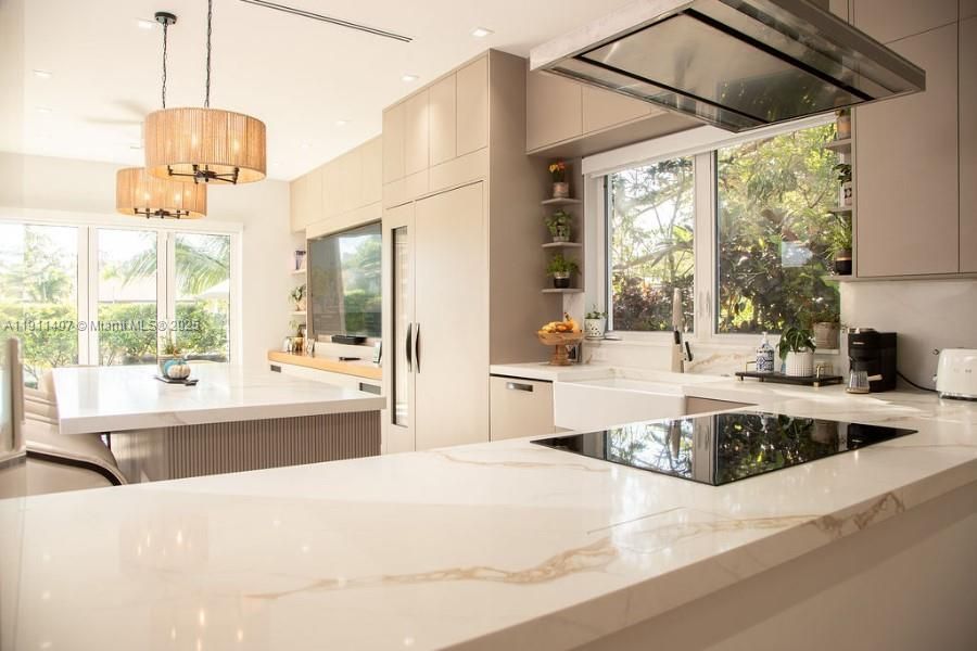 For Sale: $3,975,000 (4 beds, 4 baths, 3451 Square Feet)