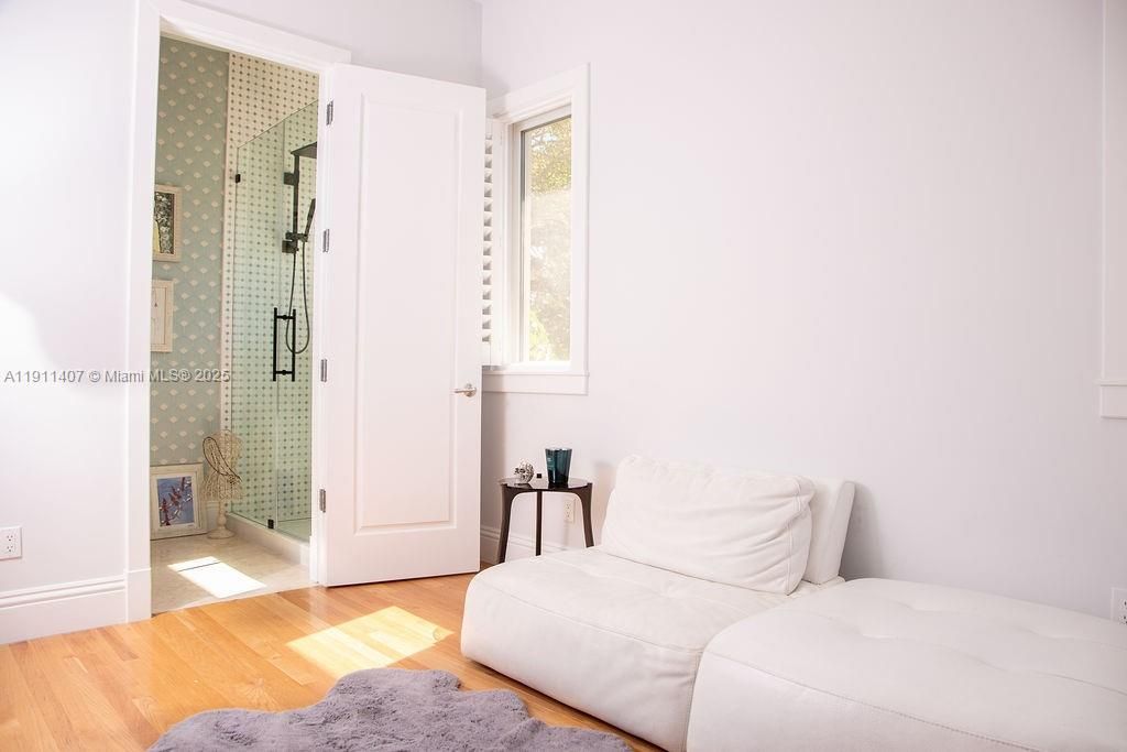 For Sale: $3,975,000 (4 beds, 4 baths, 3451 Square Feet)