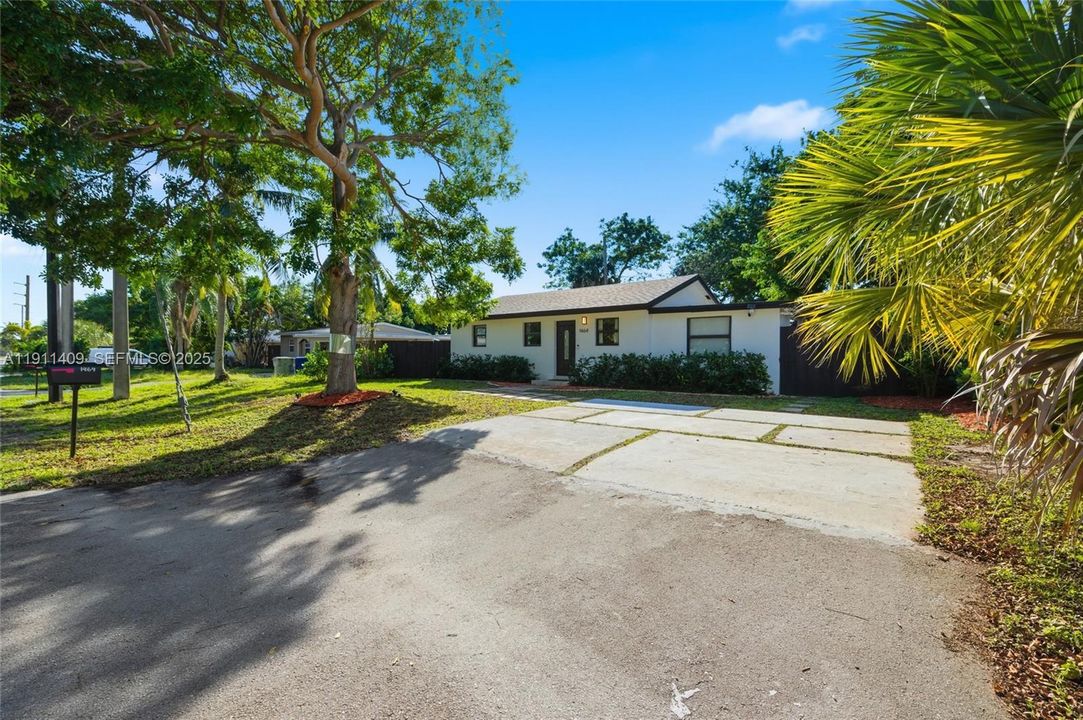 待售: $525,000 (3 贝兹, 2 浴室, 1268 平方英尺)