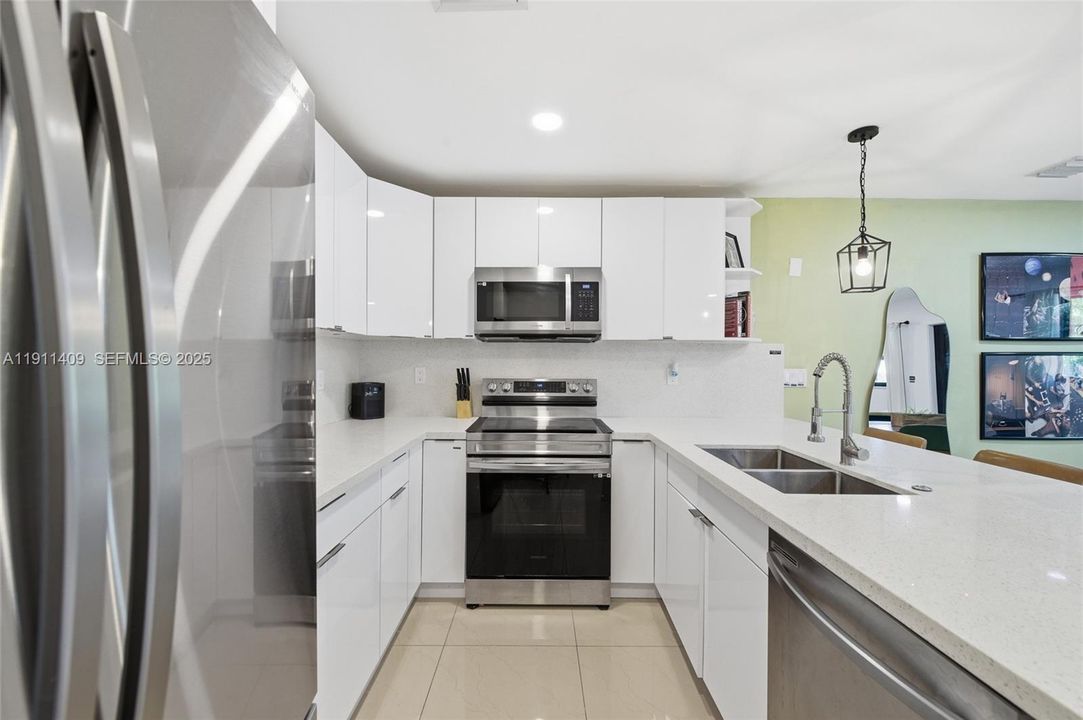 待售: $525,000 (3 贝兹, 2 浴室, 1268 平方英尺)