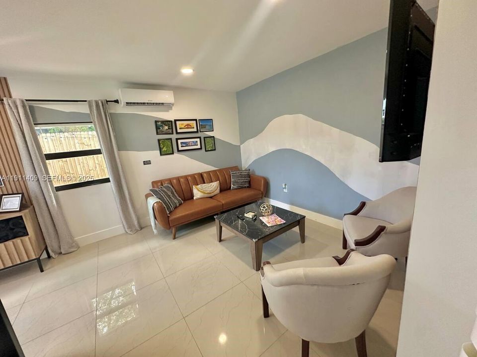 待售: $525,000 (3 贝兹, 2 浴室, 1268 平方英尺)