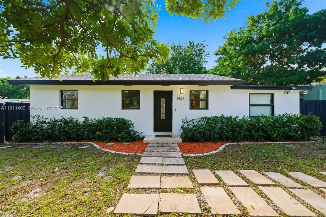 待售: $525,000 (3 贝兹, 2 浴室, 1268 平方英尺)