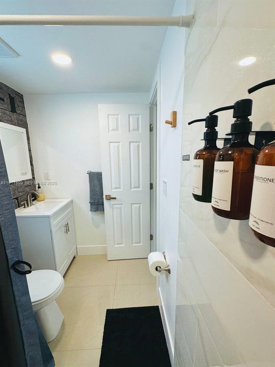 待售: $525,000 (3 贝兹, 2 浴室, 1268 平方英尺)